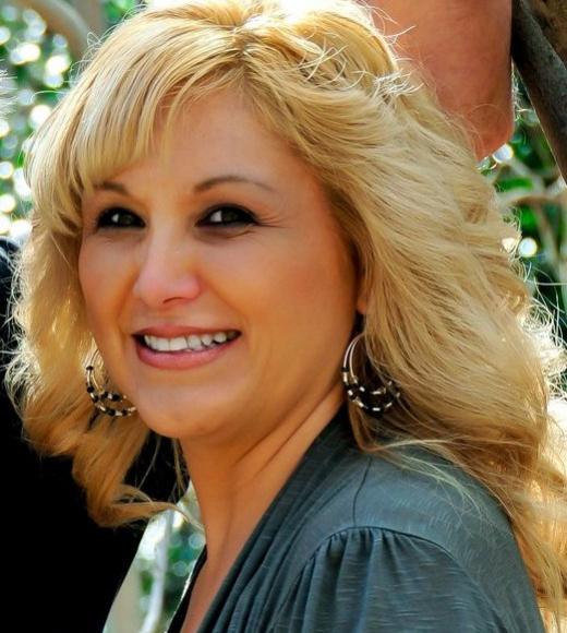 Valerie Ozella